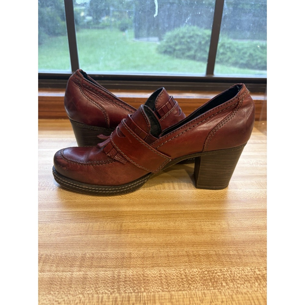 Tamaris Womens 38 Burgundy Leather Kiltie Penny Loafer Pumps Block Heel - Picture 6 of 12